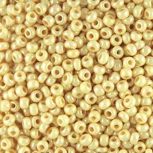 G11-806 8/0 Seed - Eggshell Pearl