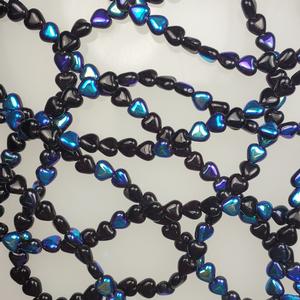 G45-314 - 6mm Hearts - Dark Red AB