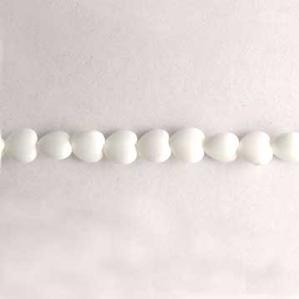 G46-005 8mm Hearts - White Opaque