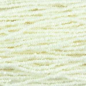 G4X-605 13/0 Charlotte Cut - White Luster