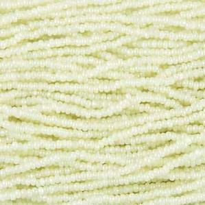 G4X-805 13/0 Charlotte Cut - White Pearl