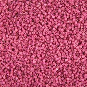 G6-077 15/0 Hex Cut - Dark Rose Opaque