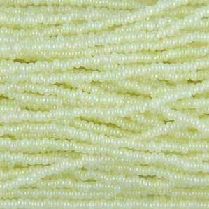 G7-839 11/0 Seed - Pale Yellow Pearl
