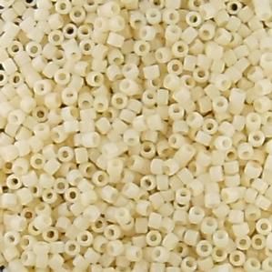 G7D-007 Delica - Rich Cream Opaque (DB732)