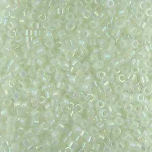 G7D-305 Delica - White Iris (DB202)