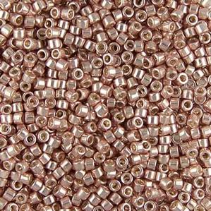 G7D-4472 Delica - Pale Pink Metallic (DB418)