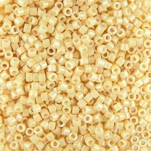 G7D-606 Delica - Eggshell Luster (DB204)