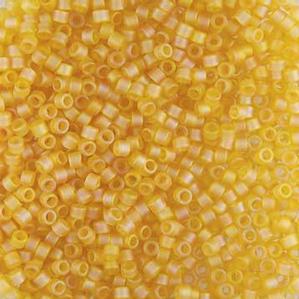 G7D-9392 Delica - Light Topaz Iris Matte (DB852)