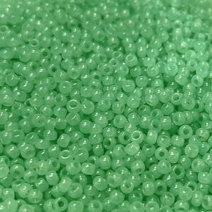 G7J-142  11/0 Seed Light Mint Transparent