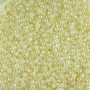 G7J-806  11/0 Seed Eggshell Pearl