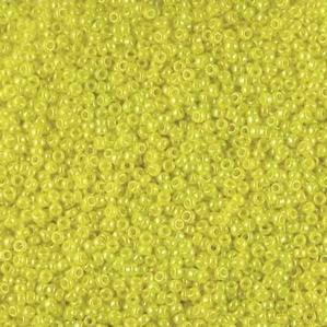 G8-635 15/0 Seed - Yellow Luster