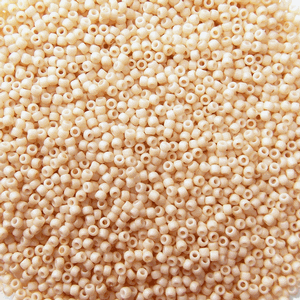 G8-9007 15/0 Seed - Cream Matte