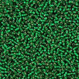 G8-9245 15/0 Seed - Semi-Matte Green Silverlined