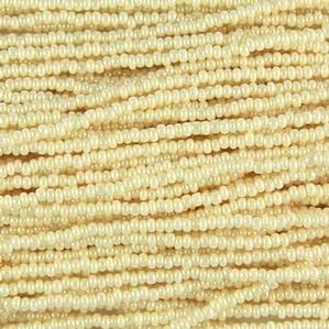 G9X-806 13/0 Seed - Eggshell Pearl