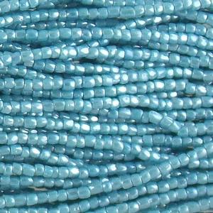 G3/9-657 9/0 3 Cut Turquoise Blue Luster