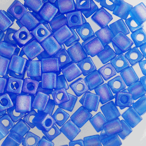 G38-9366 4mm Cube Royal Blue Iris Matte