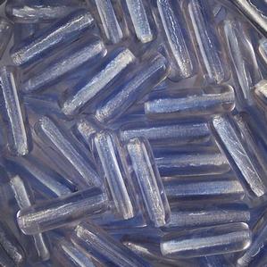 G41-1163 - 14x4mm Glass Hot Dogs-Crystal/Sapph Var