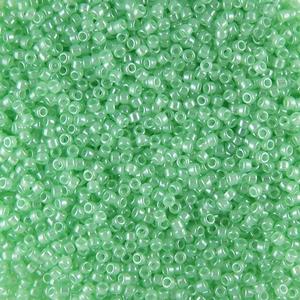 G8-643 15/0 Seed - Mint Green Luster