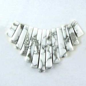 ST40-25 - Stone Fans - Howlite